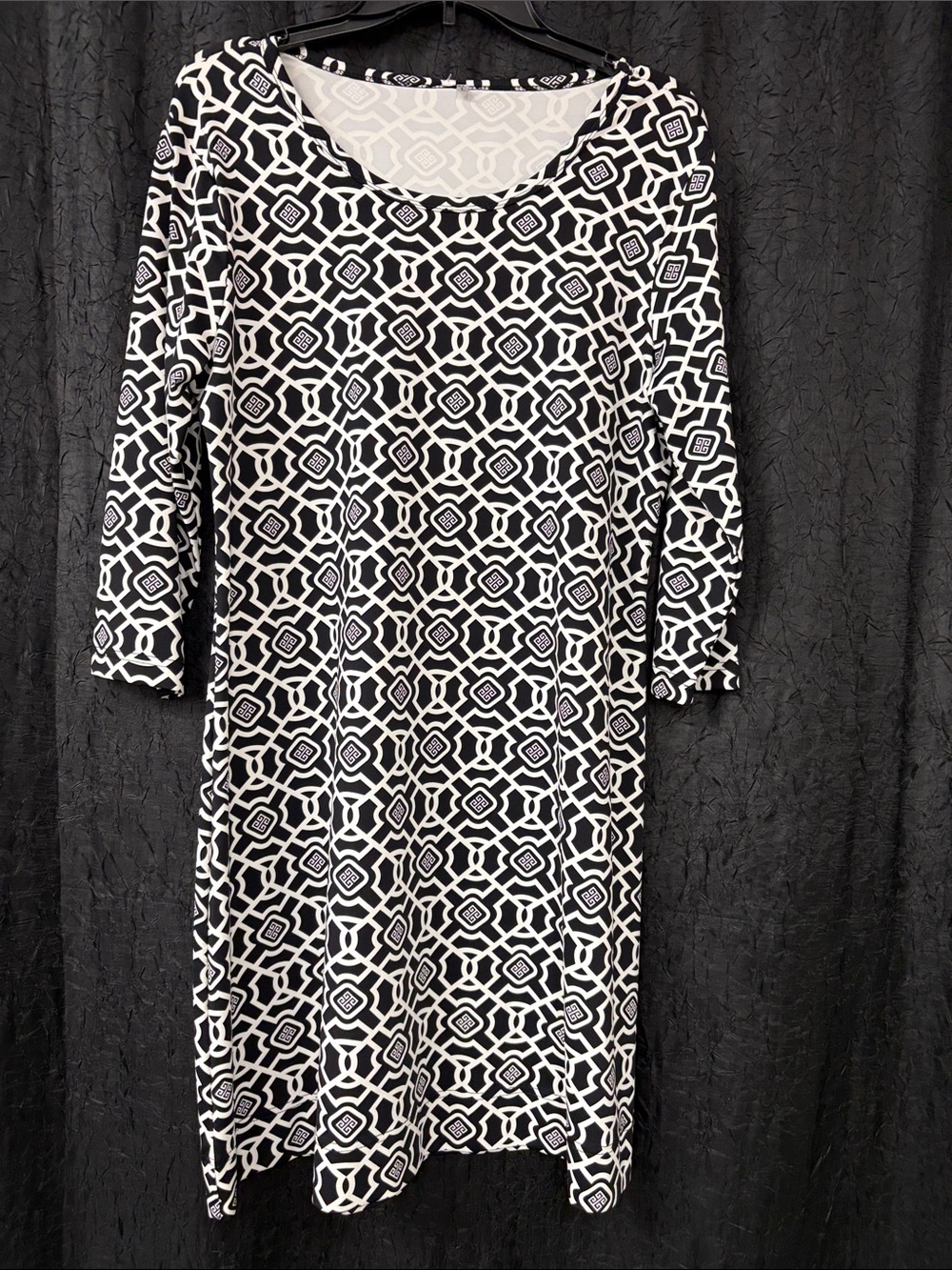 Black & White Geometric Shift Dress - Women - NWOT